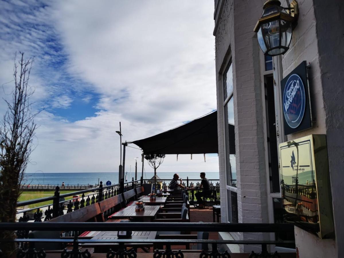 The Strand Hotel Former Home Of Oscar Wilde & Caffe Vergnano 1882 Bray Zewnętrze zdjęcie